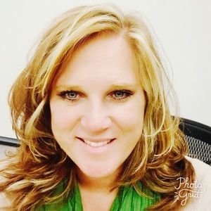 Meet your Posher, Carrie